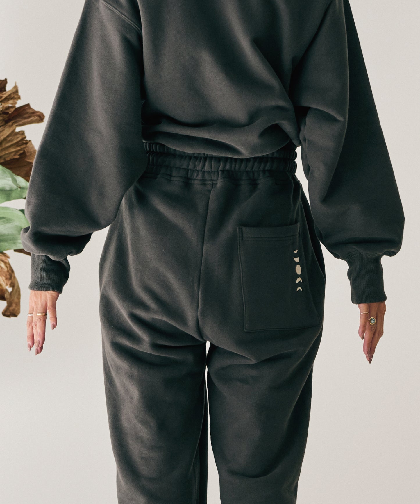 もちもち裏起毛 刺繍スウェットパンツ【BOTTOMSのみ】
