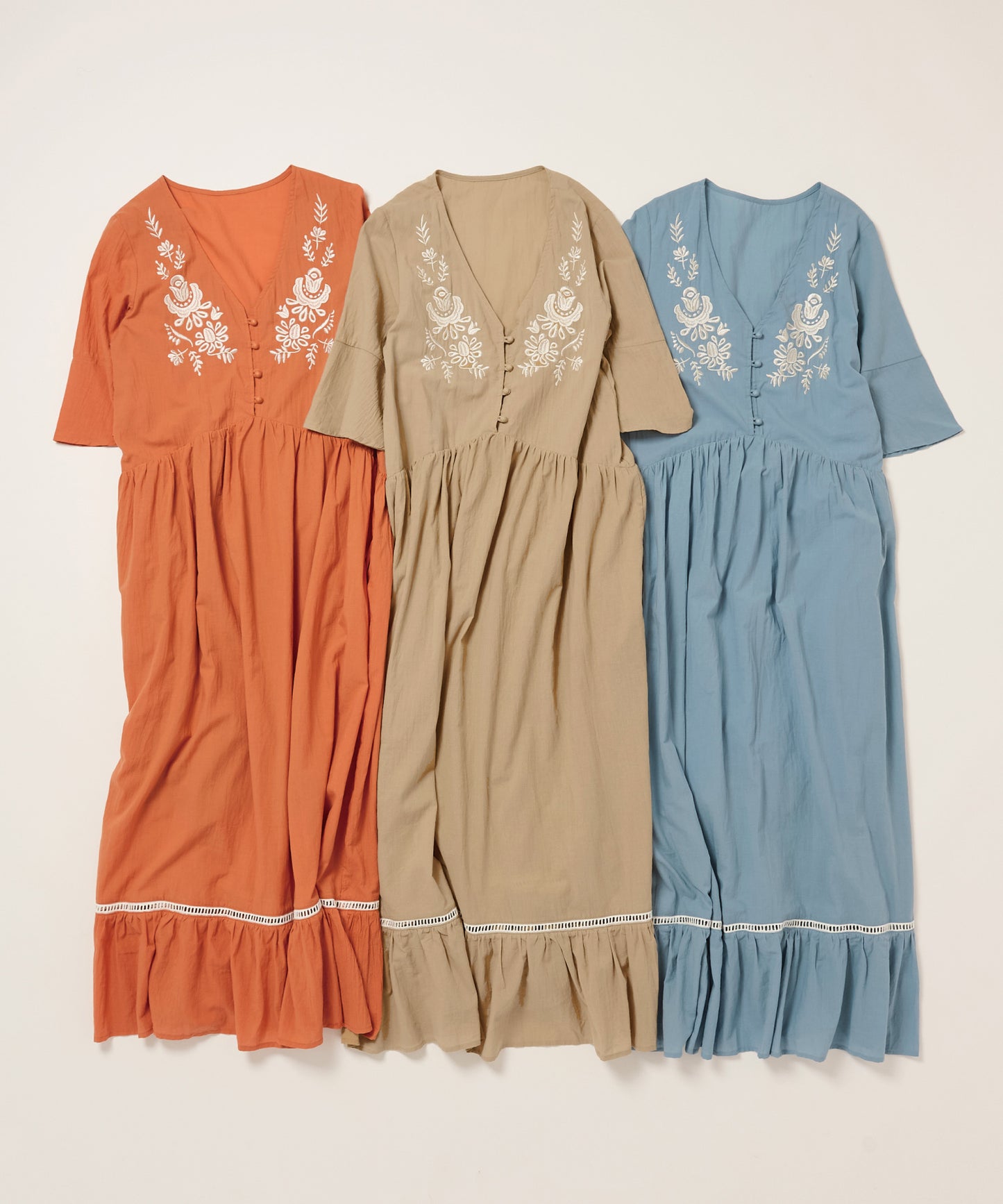 embroideryワンピース