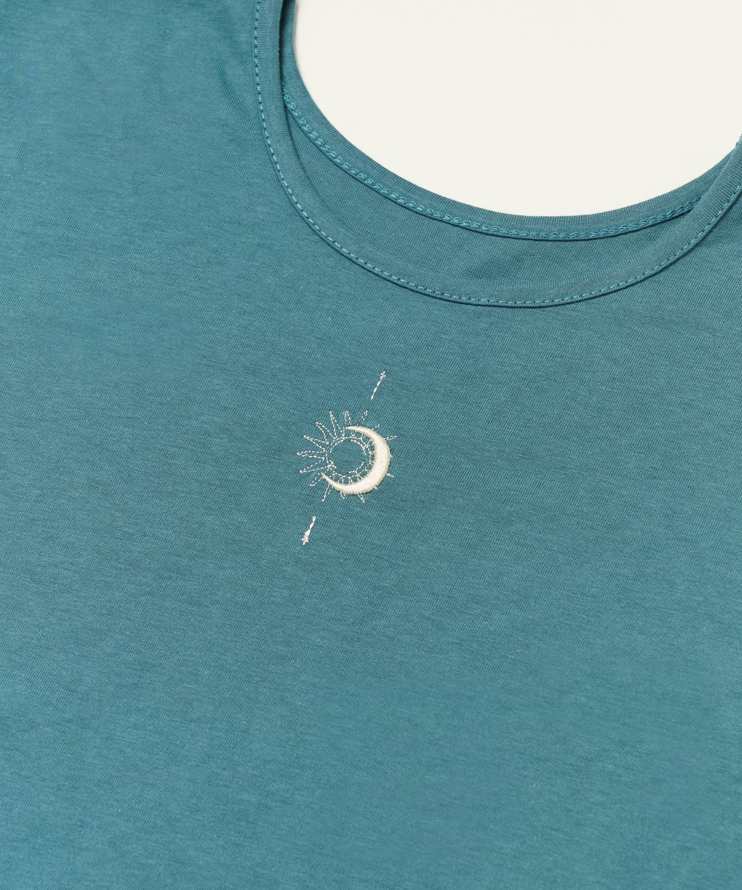 sun&moon 刺繍Tシャツワンピース