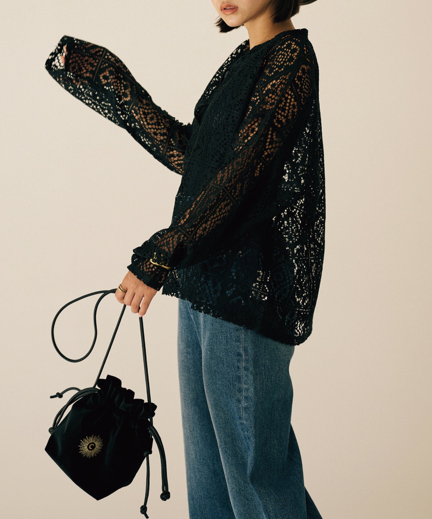 embroidery ベロアショルダーバッグ