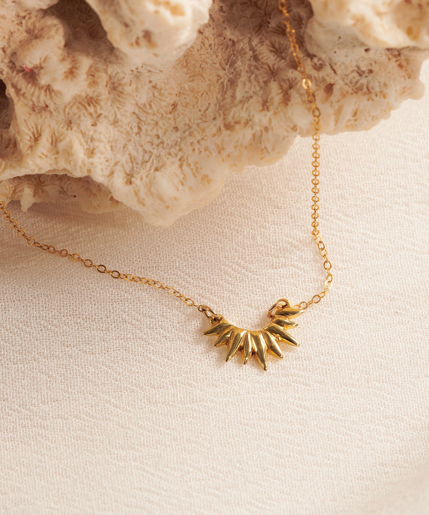 the sun ネックレス gold